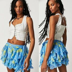 Free people Mini ruffled skirt 💙
